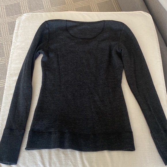 100% Merino Wool Top - Picture 4 of 5
